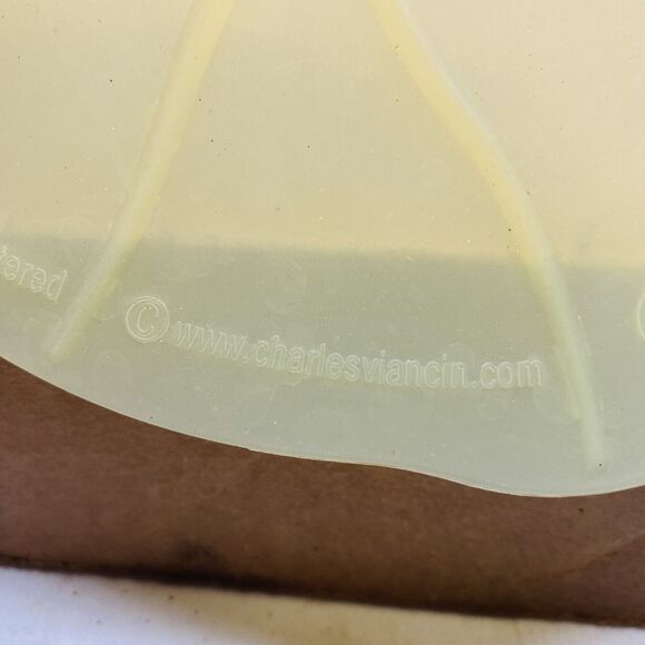 Charles Viancin Paris Silicone Handled Vintage Lily-Pad Design 10” Food Cover - Picture 6 of 9